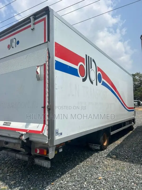 Container Truck for Sale