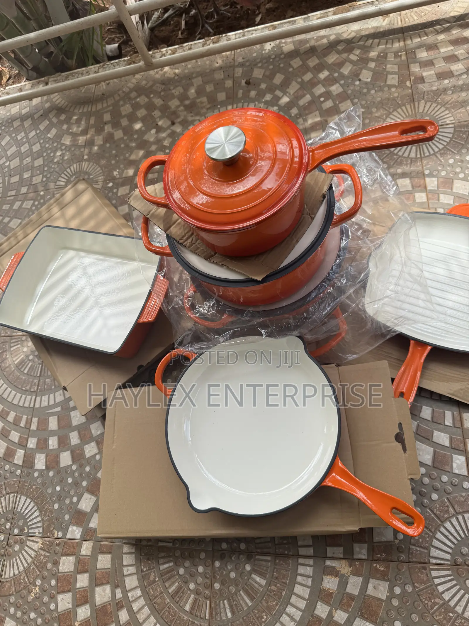 Quality 11piece Cast Iron Pot