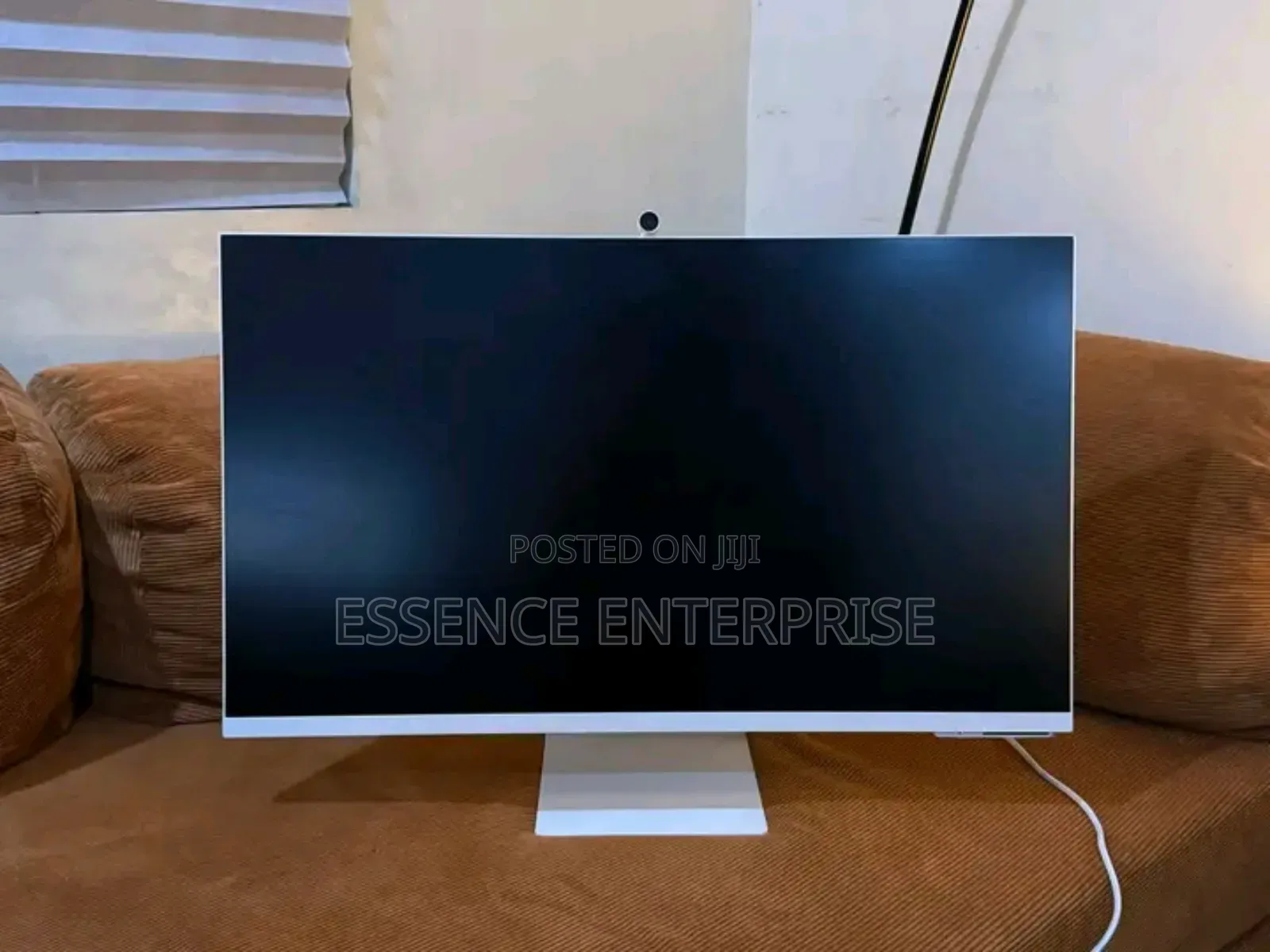 Samsung M8 Monitor