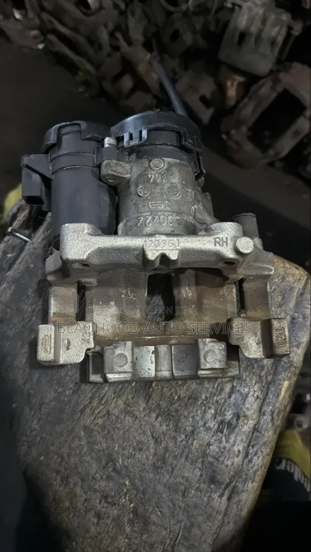 Mercedes Benz C300 2016-20 Home Used Electronic Back Caliper Available