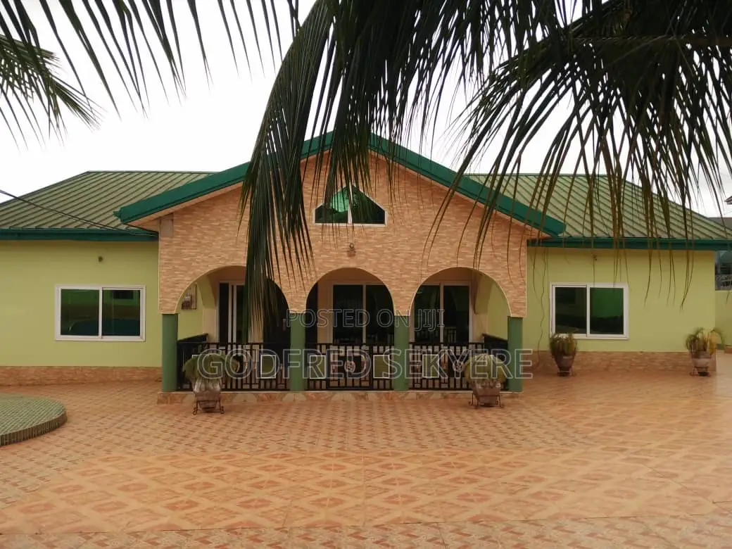 4bdrm Apartment in Adeleke Estates š”, Kumasi Metropolitan for rent