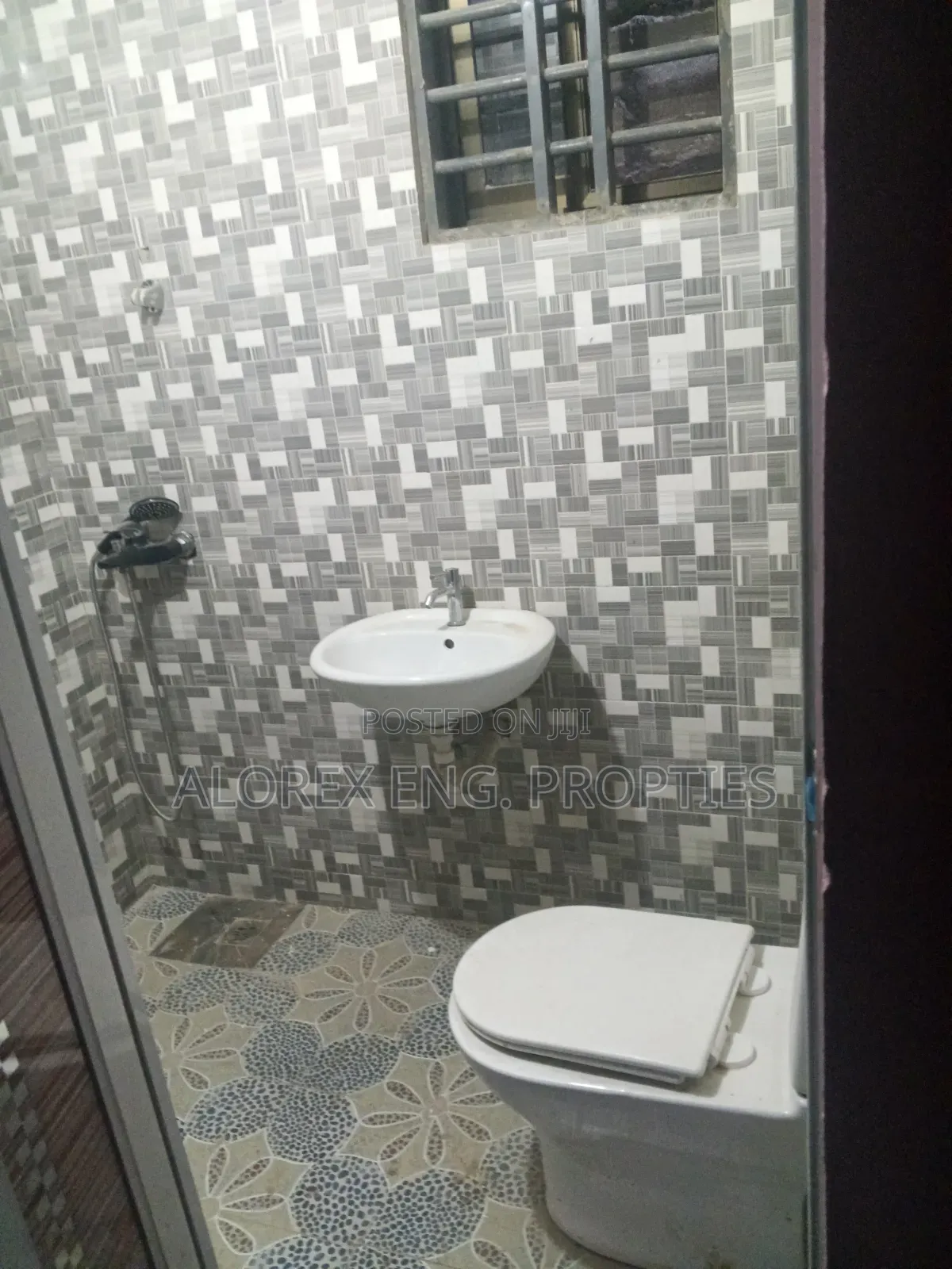 1bdrm Apartment in Ashieyie, Frafraha for rent