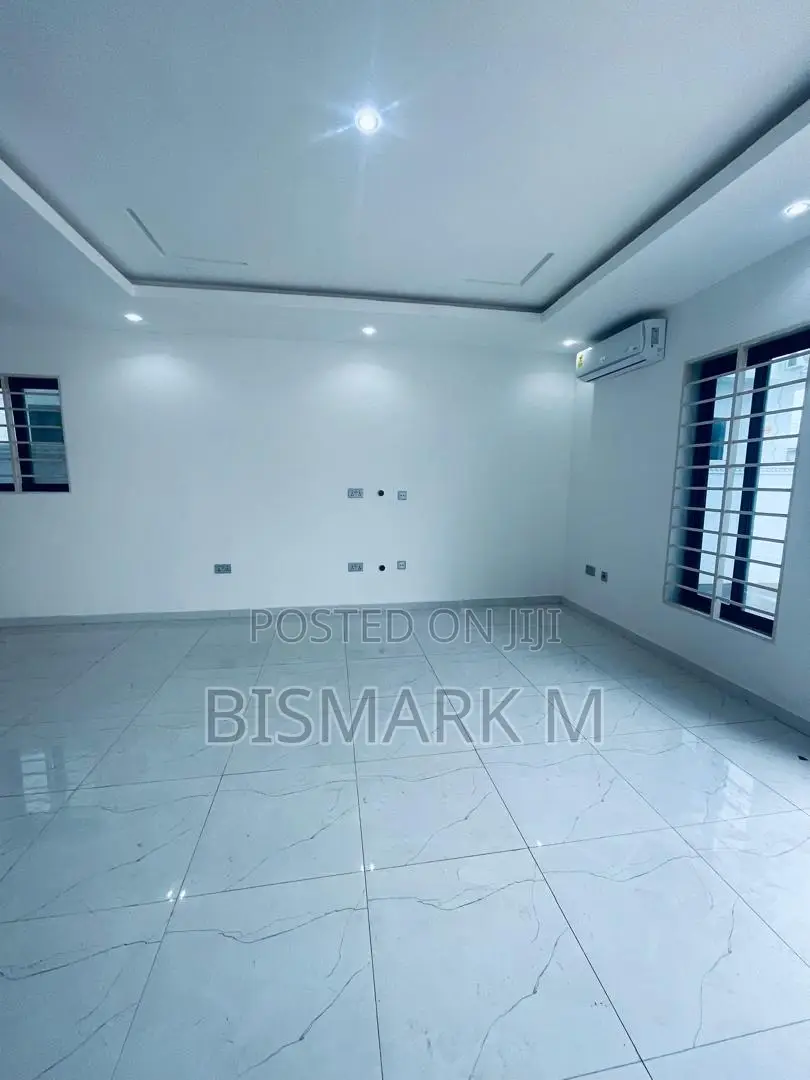 4bdrm House in School Junction, Ashaley Botwe for rent