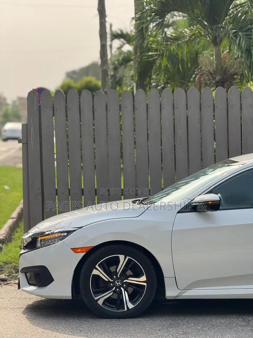 Honda Civic Touring 4dr Sedan (1.5L 4cyl) 2016 White