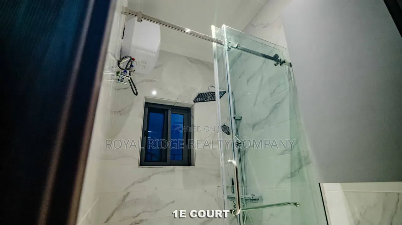 3bdrm Apartment in Burma Hills Close To, Accra Metropolitan for rent