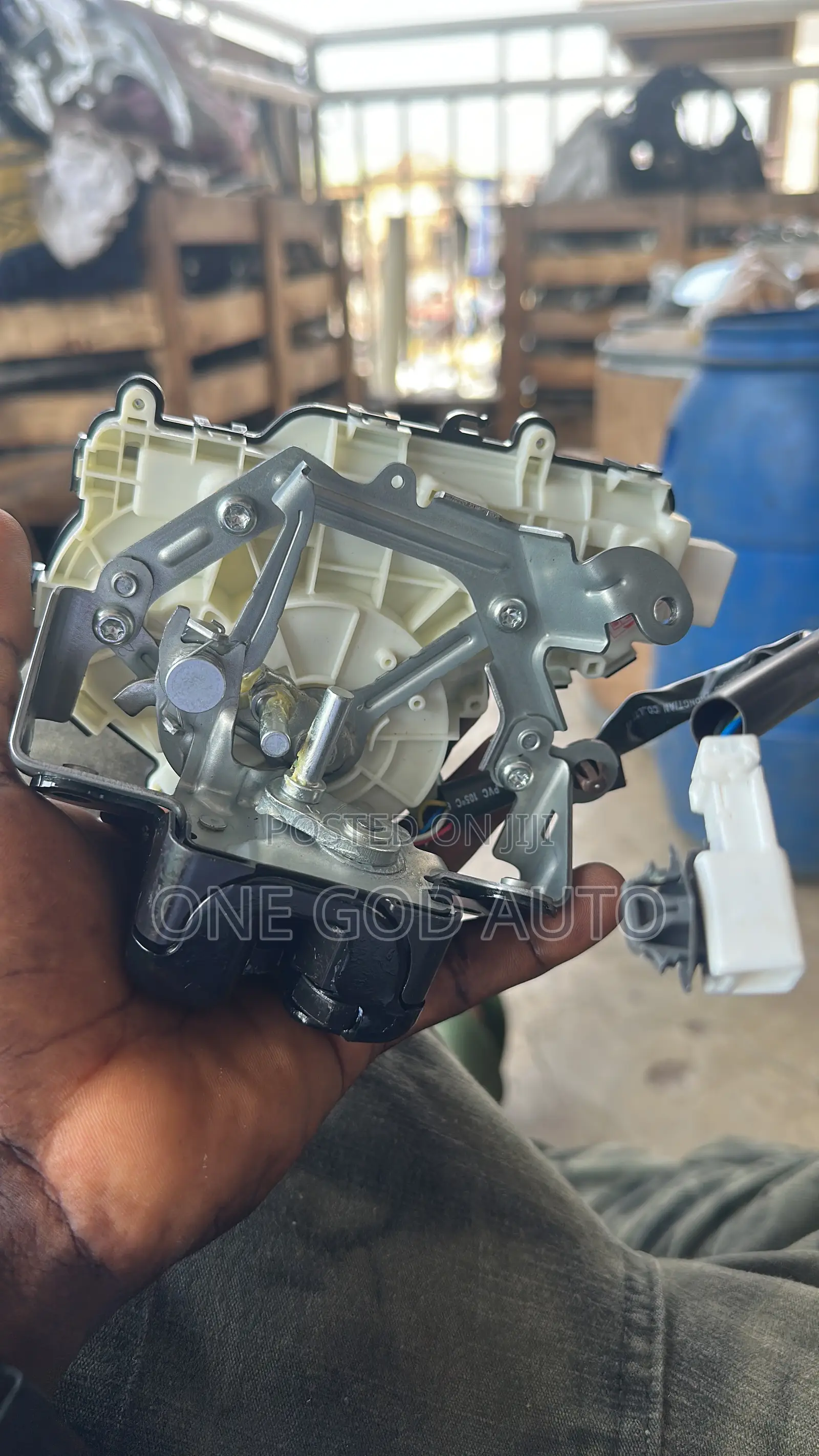 Honda CRV 2022,2023,2024, 2025 Boot Lock