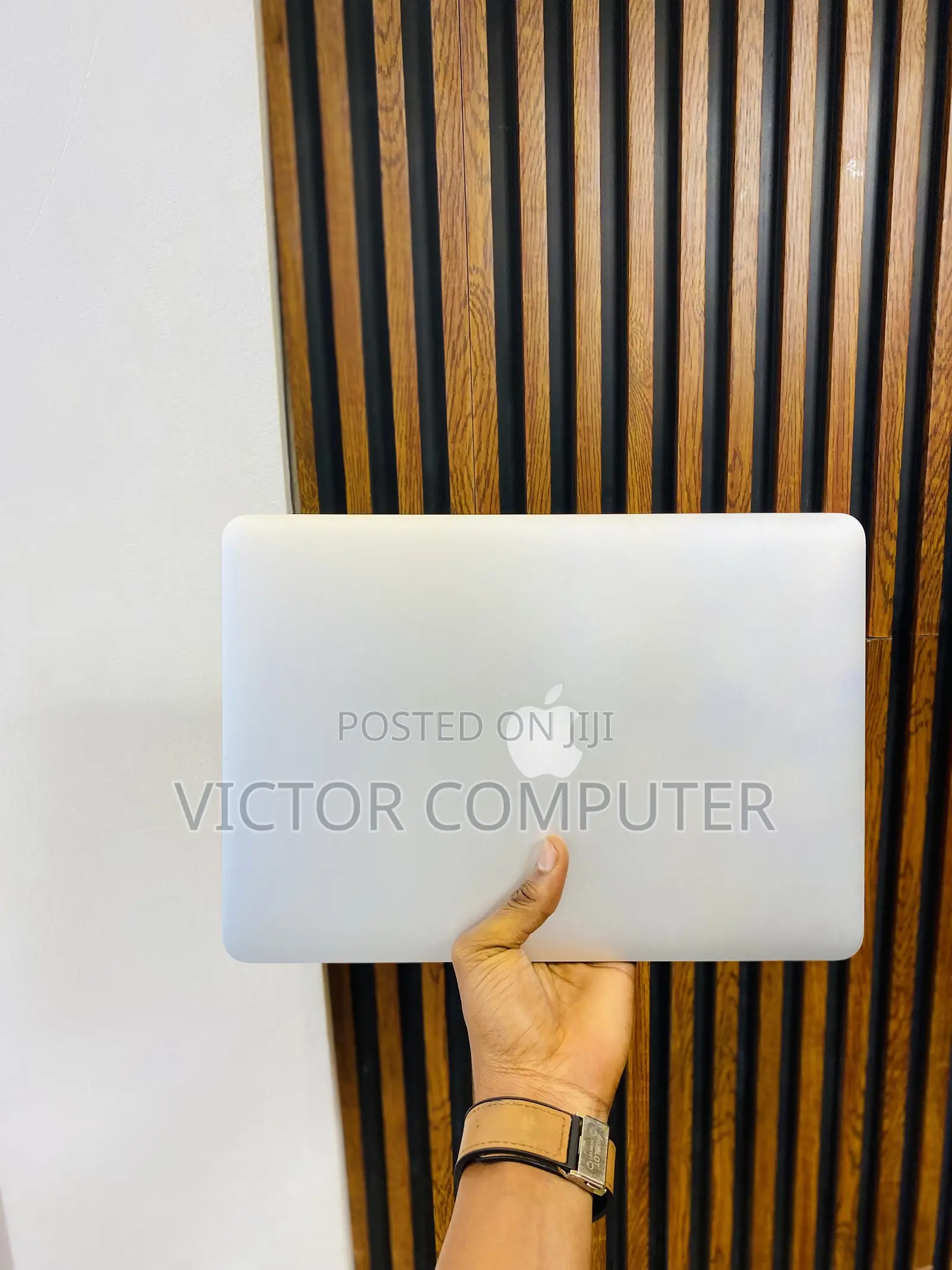 Laptop Apple MacBook Pro 2015 8GB Intel Core i5 SSD 256GB