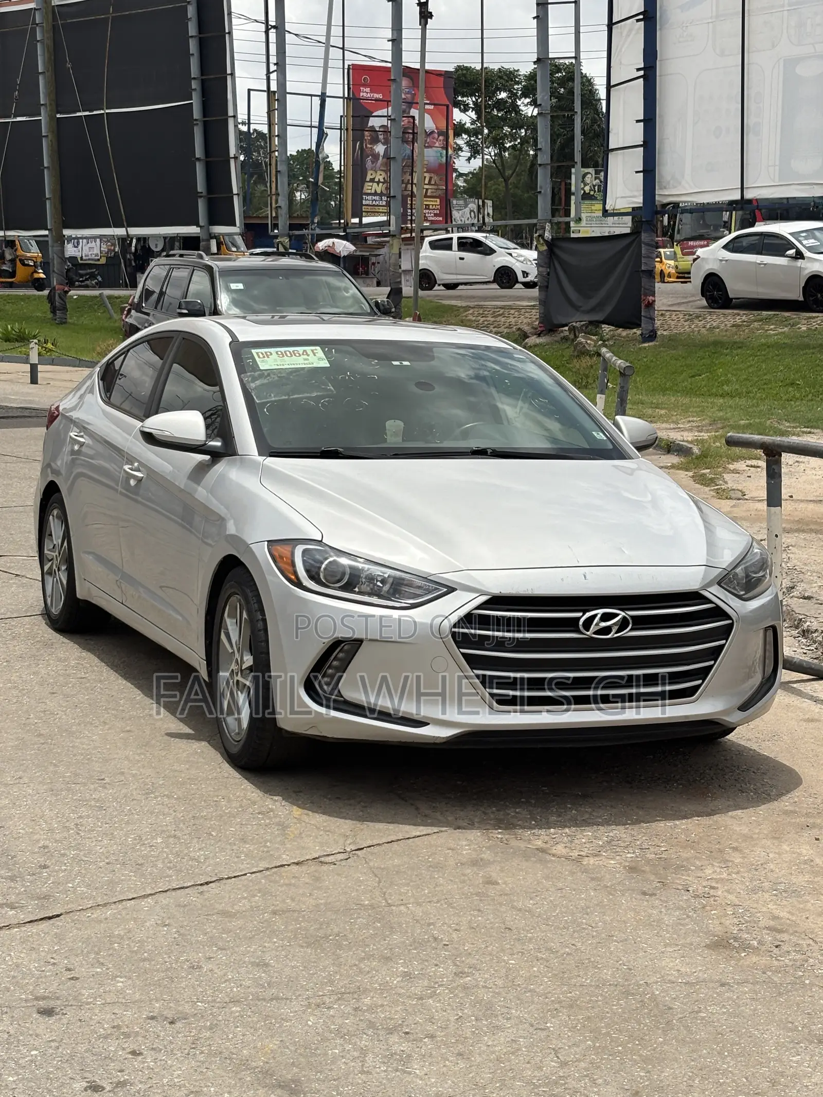 Hyundai Elantra 2018 Silver