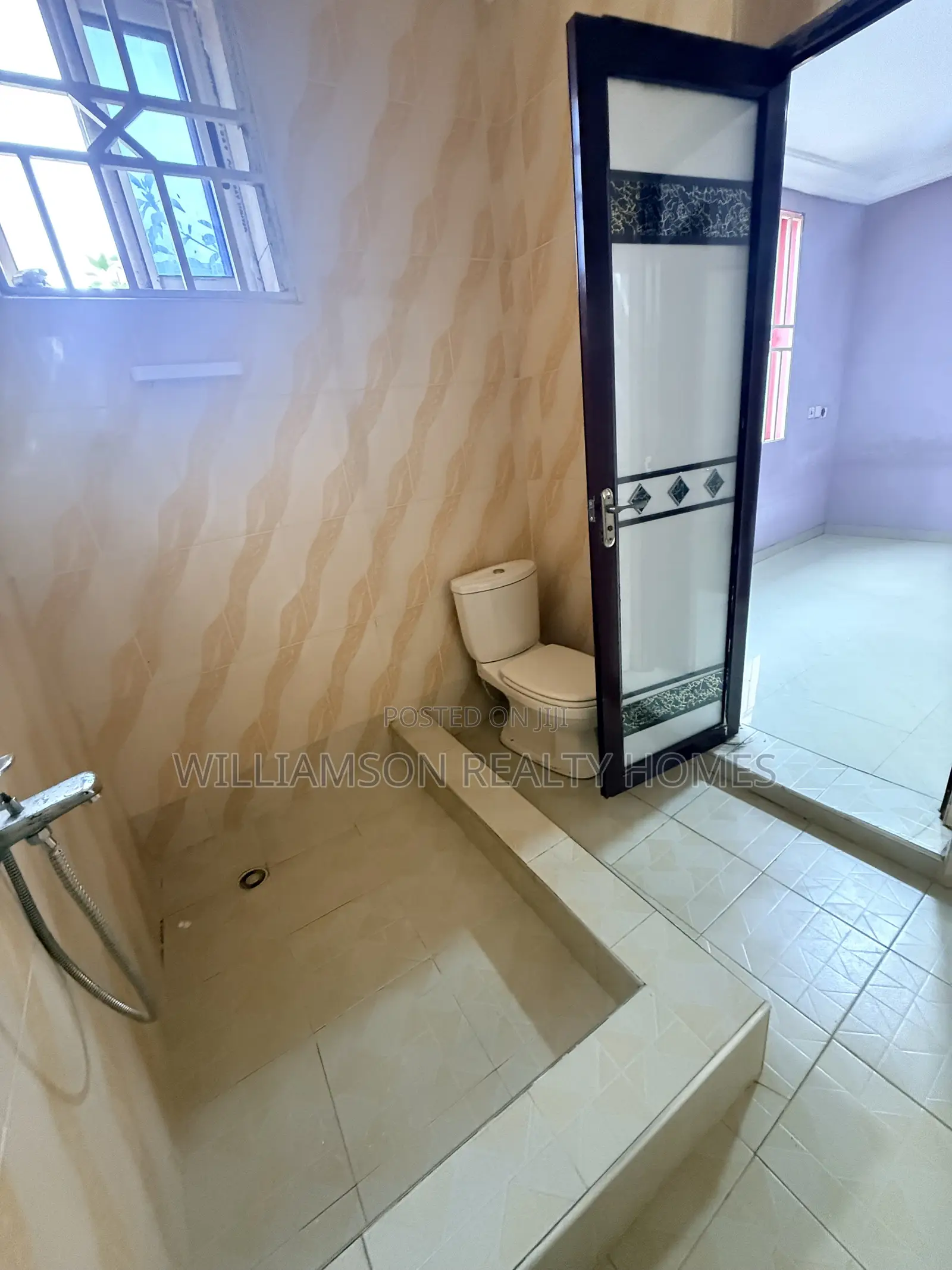 3bdrm House in Community 18 Area, Spintex for rent