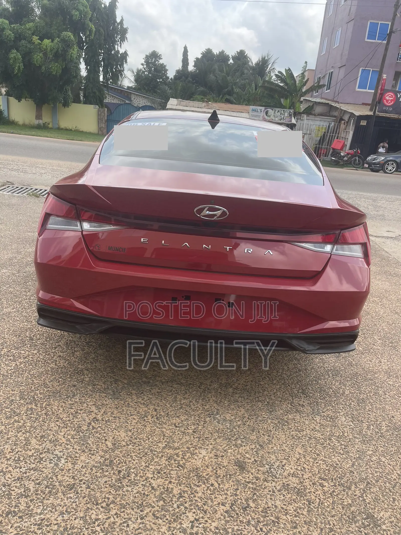 Hyundai Elantra Limited 2021 Red