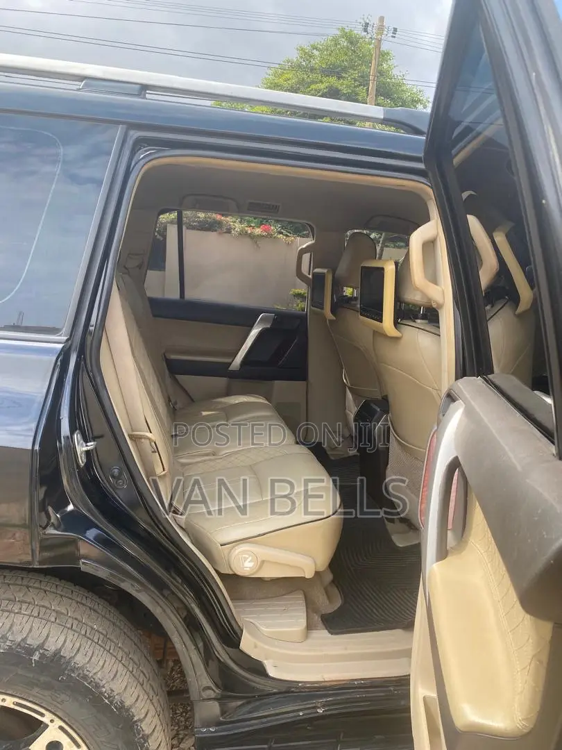 Toyota Land Cruiser Prado 2.7 i 2011 Black