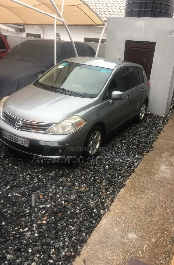 Nissan Versa 1.6 S Sedan 2012 Silver