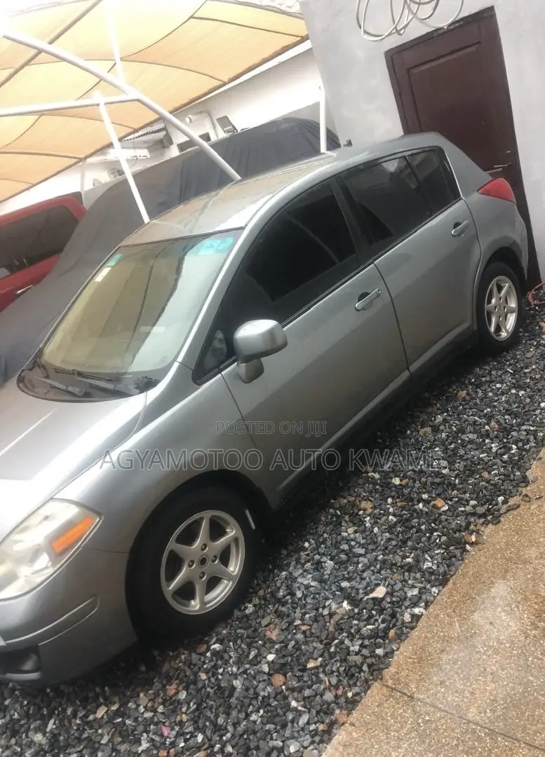Nissan Versa 1.6 S Sedan 2012 Silver