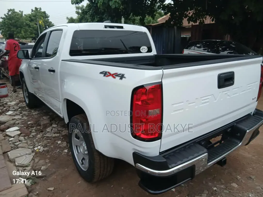 Chevrolet Colorado 2022 White