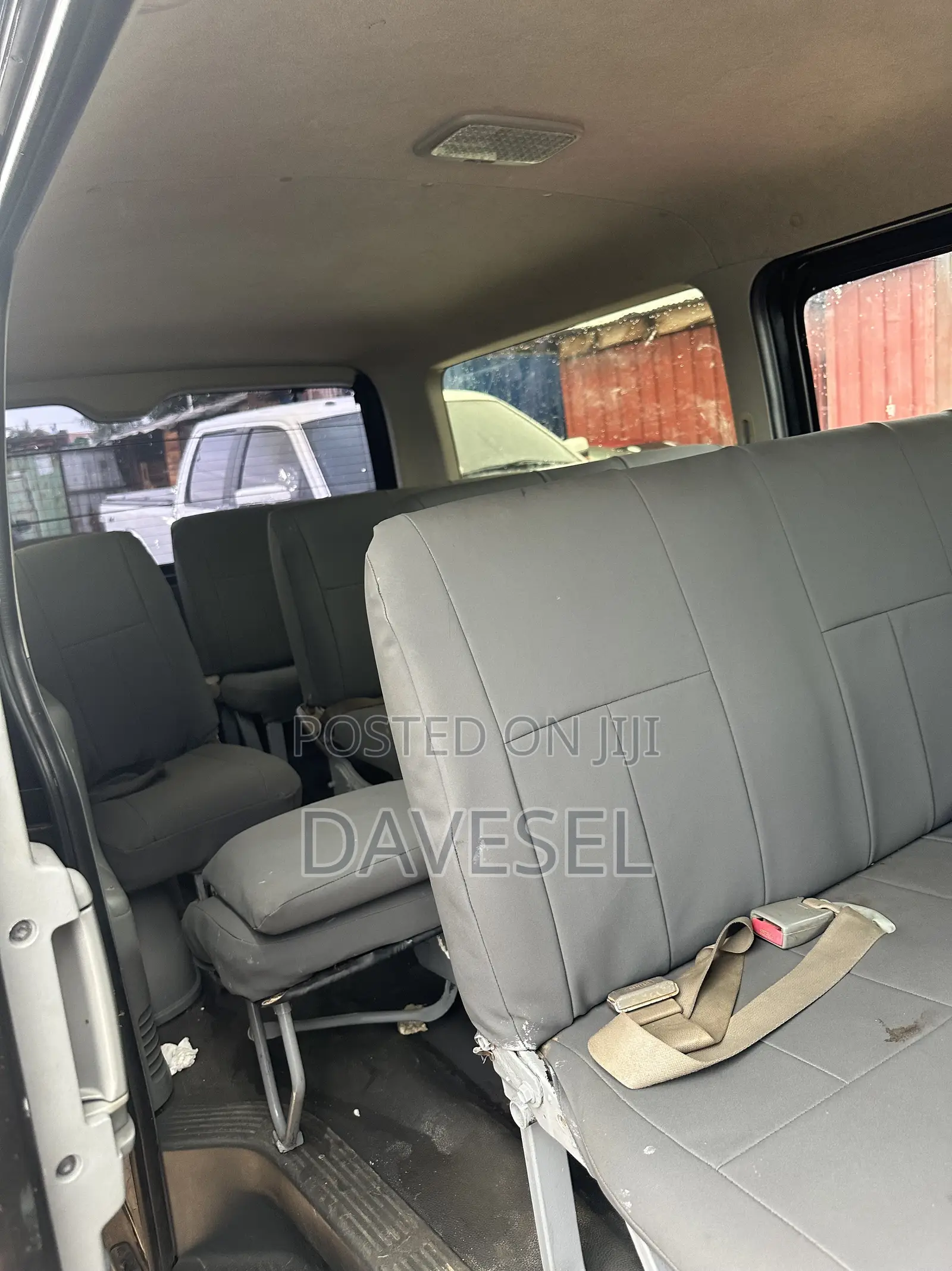 Toyota HiAce 2014 Black