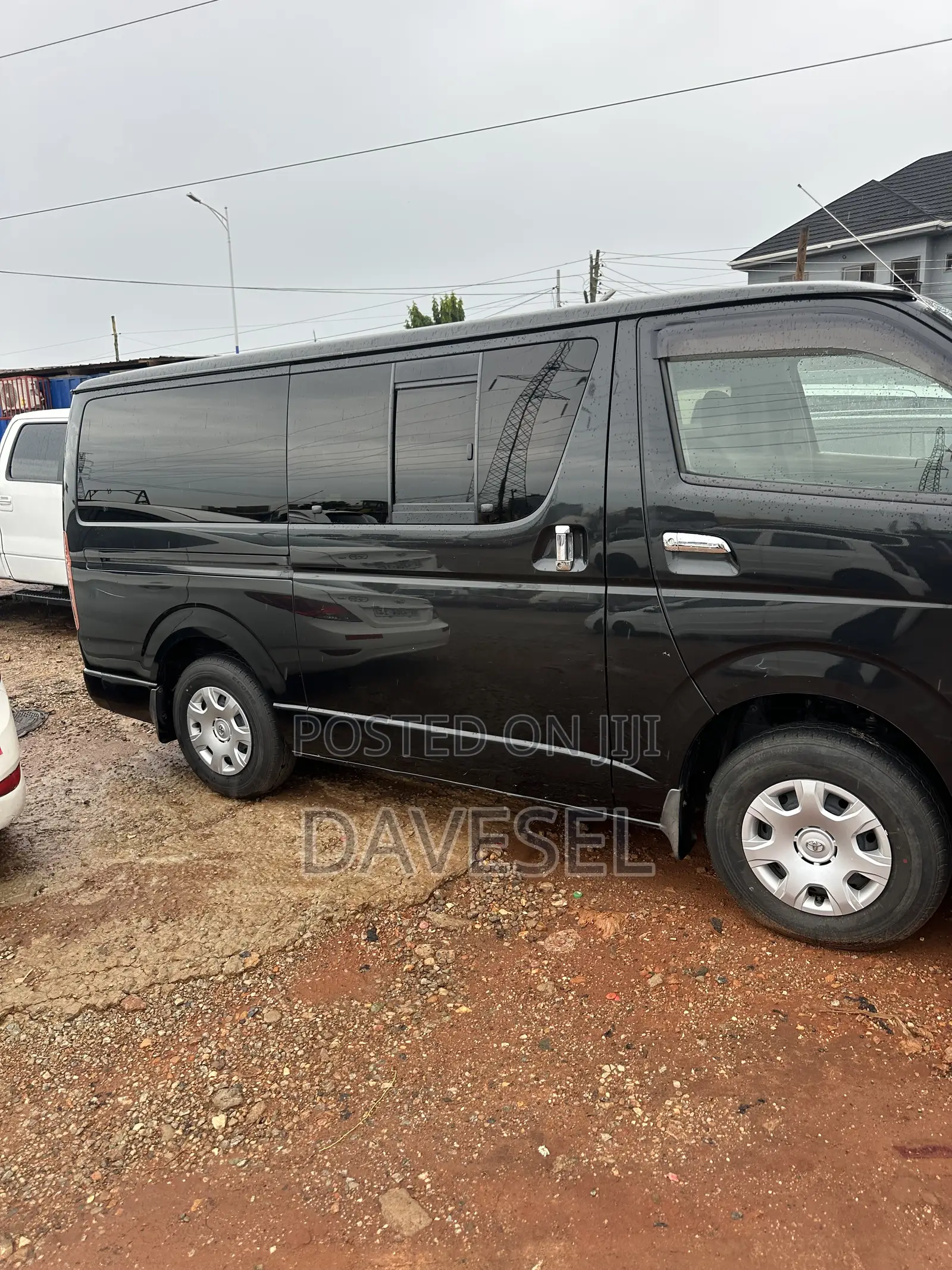 Toyota HiAce 2014 Black