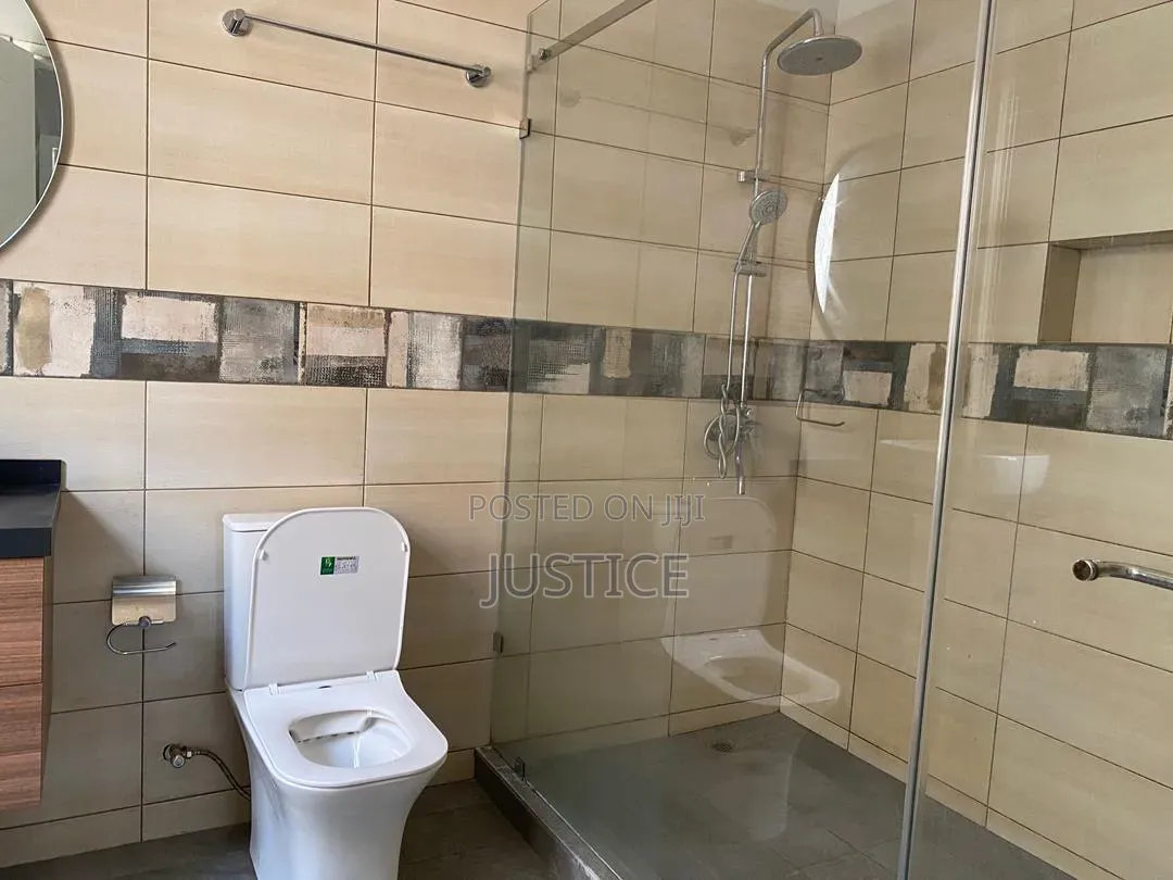3bdrm Duplex in Ayi Mensah, Oyarifa Mall Area for rent