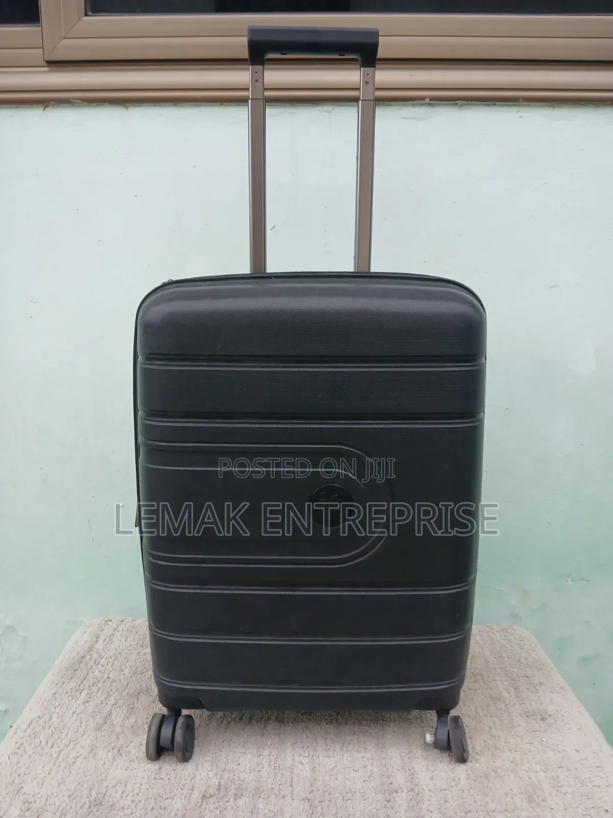 It Luggage Eco-Tough Hardside Spinner Traveling Suitcase