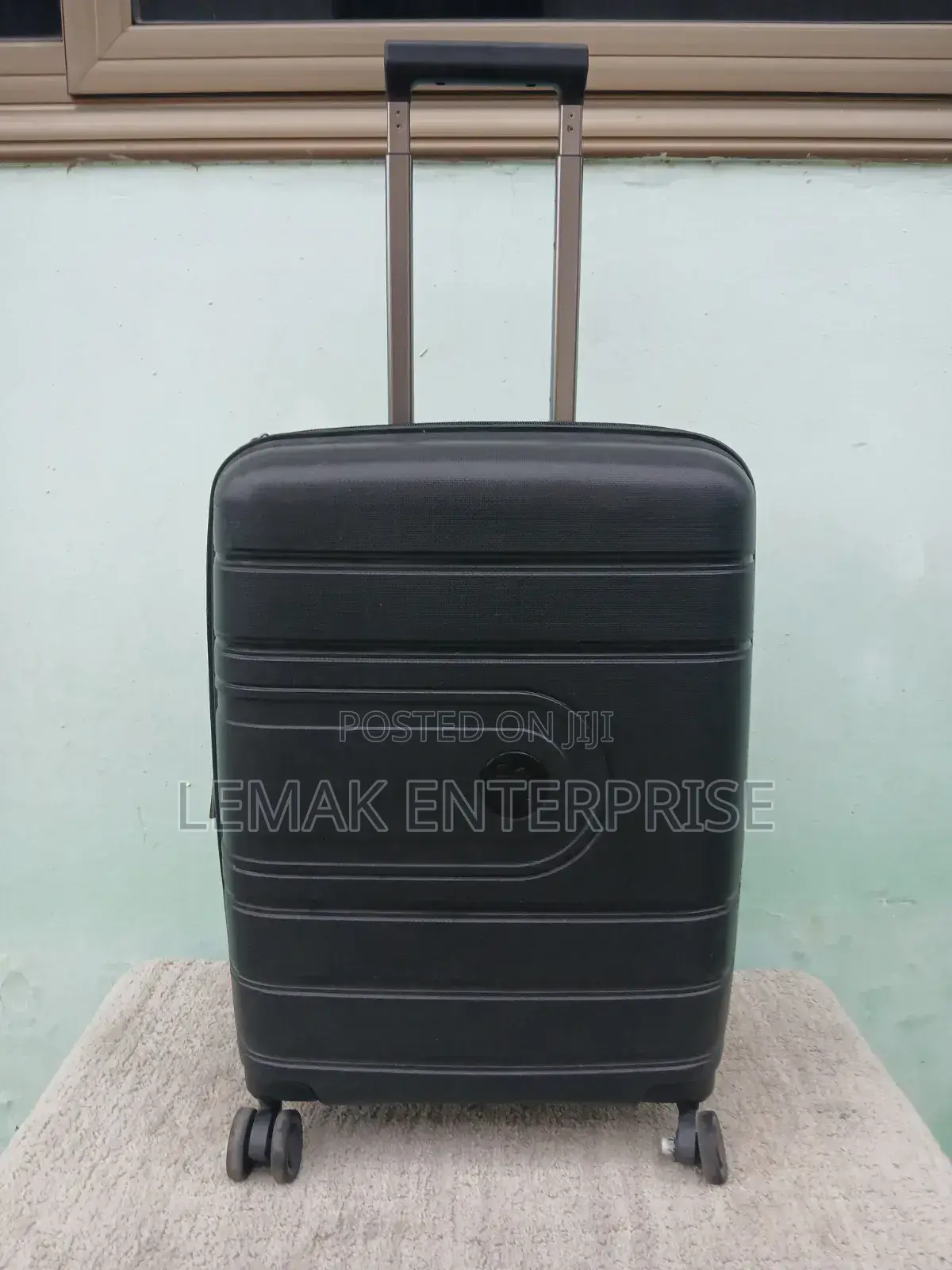 It Luggage Eco-Tough Hardside Spinner Traveling Suitcase