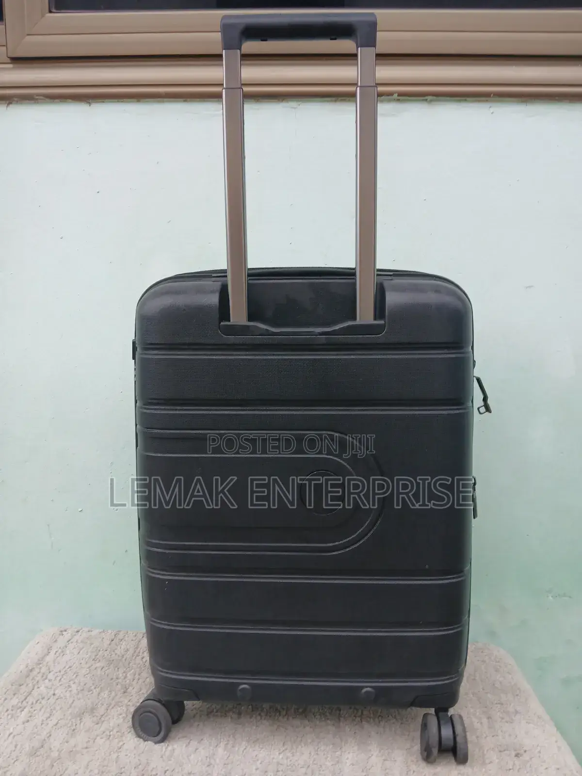 It Luggage Eco-Tough Hardside Spinner Traveling Suitcase