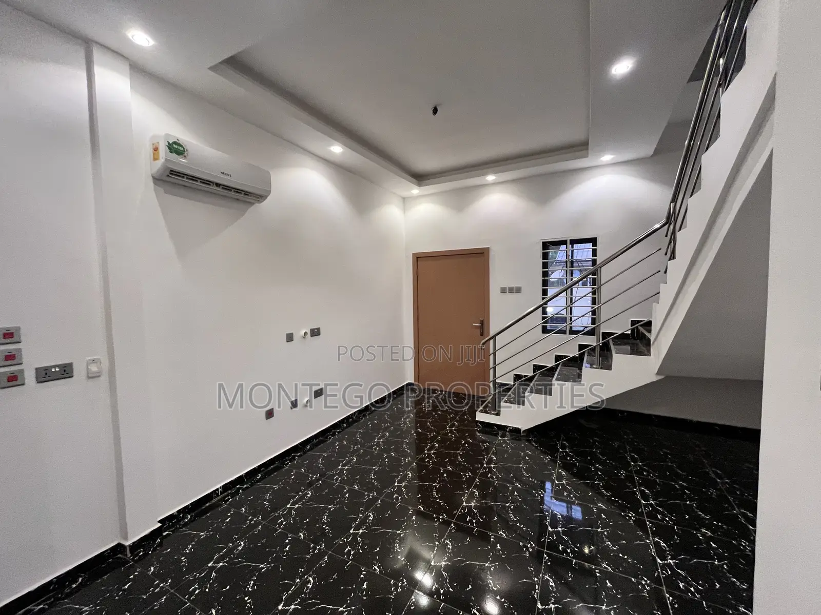 2bdrm House in Adjiringanor, School Junction for rent