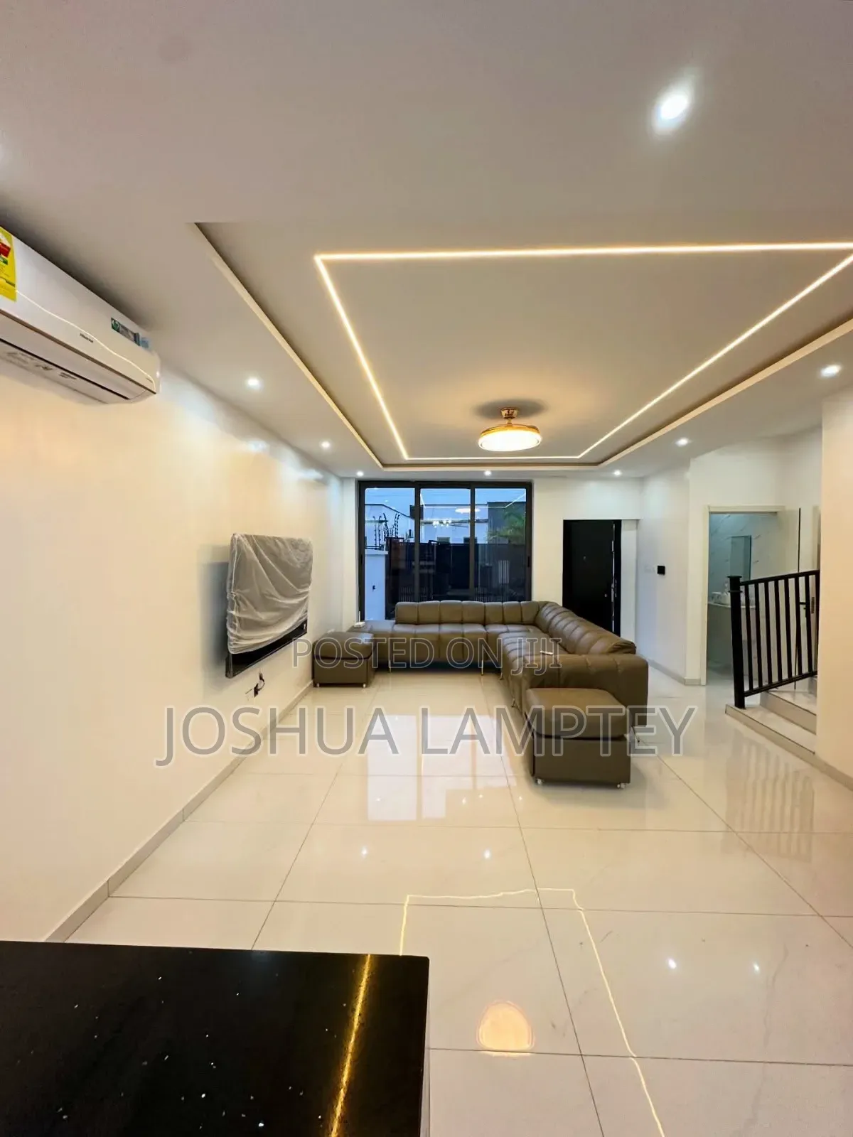 2bdrm House in School Junction for sale