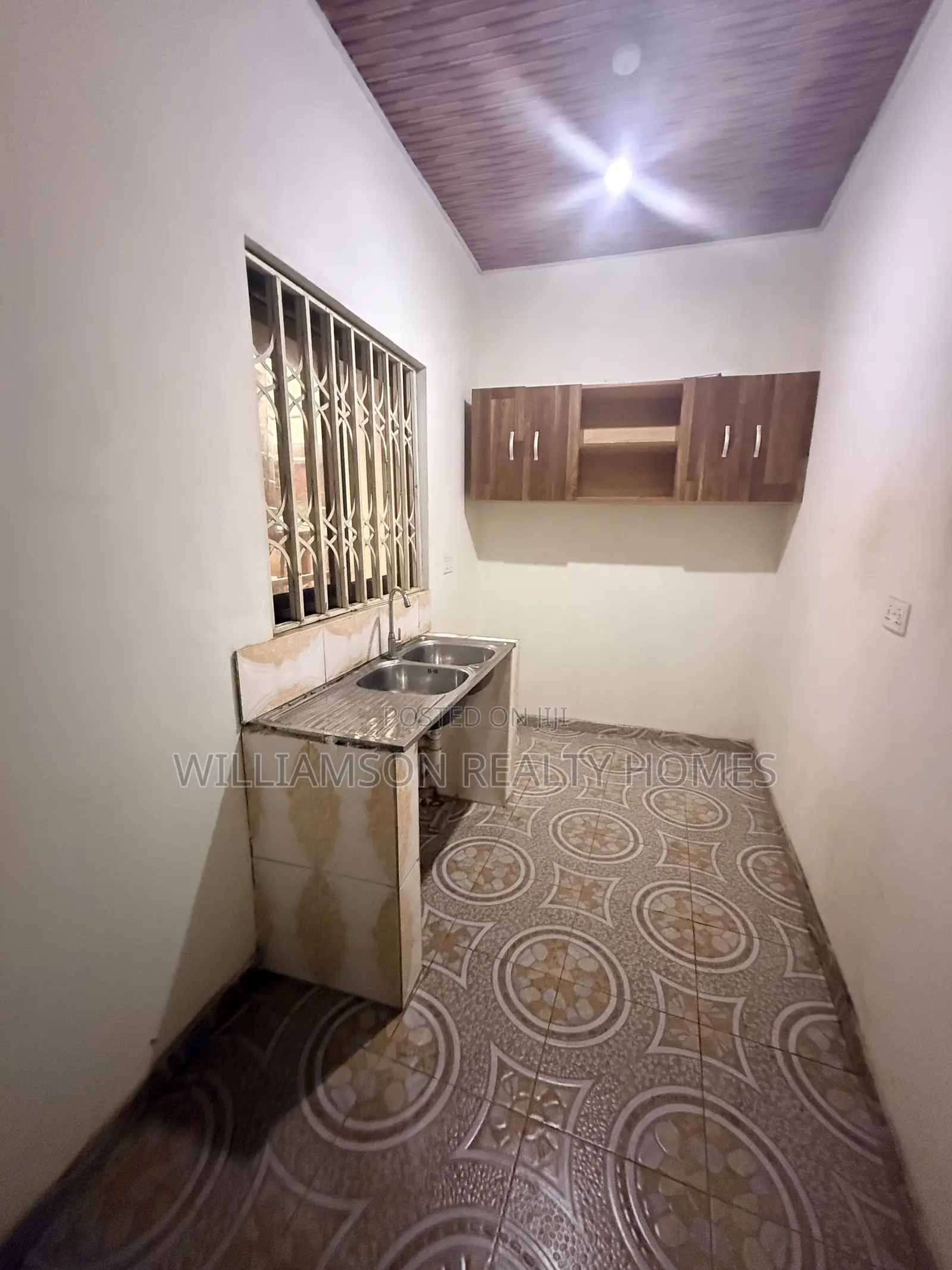 1bdrm Apartment in Community 18 Area, Spintex for rent