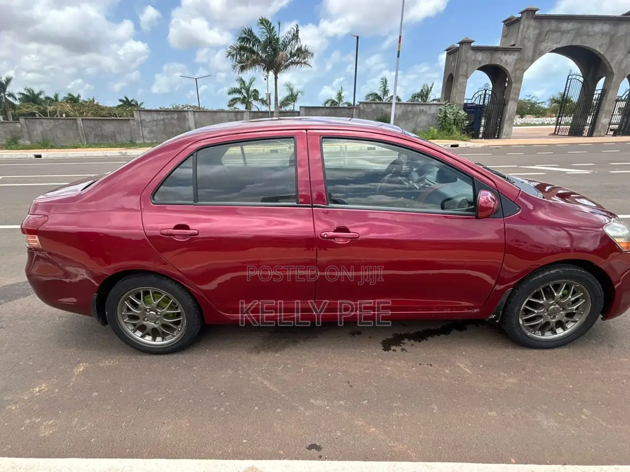 Toyota Yaris 2010 Burgundy