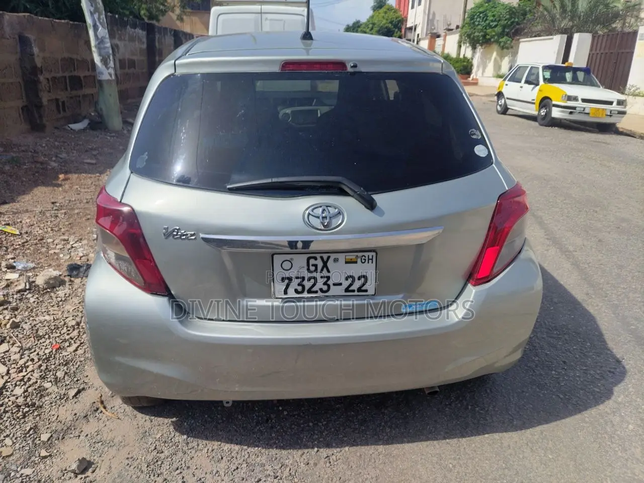 Toyota Vitz 1.3 AWD 5dr 2013 Gray