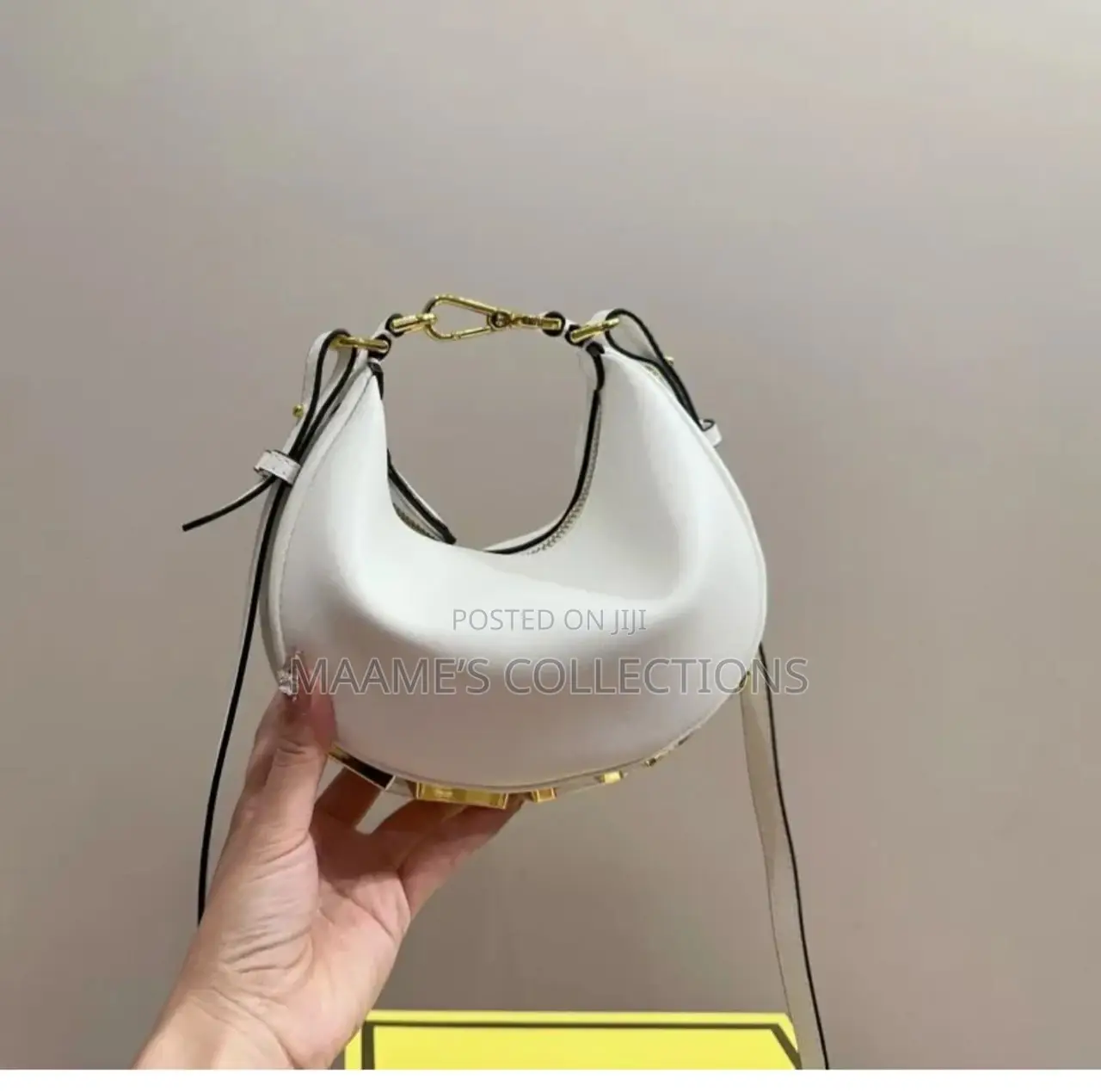 Fendi Ladies Bag ( With a Box)