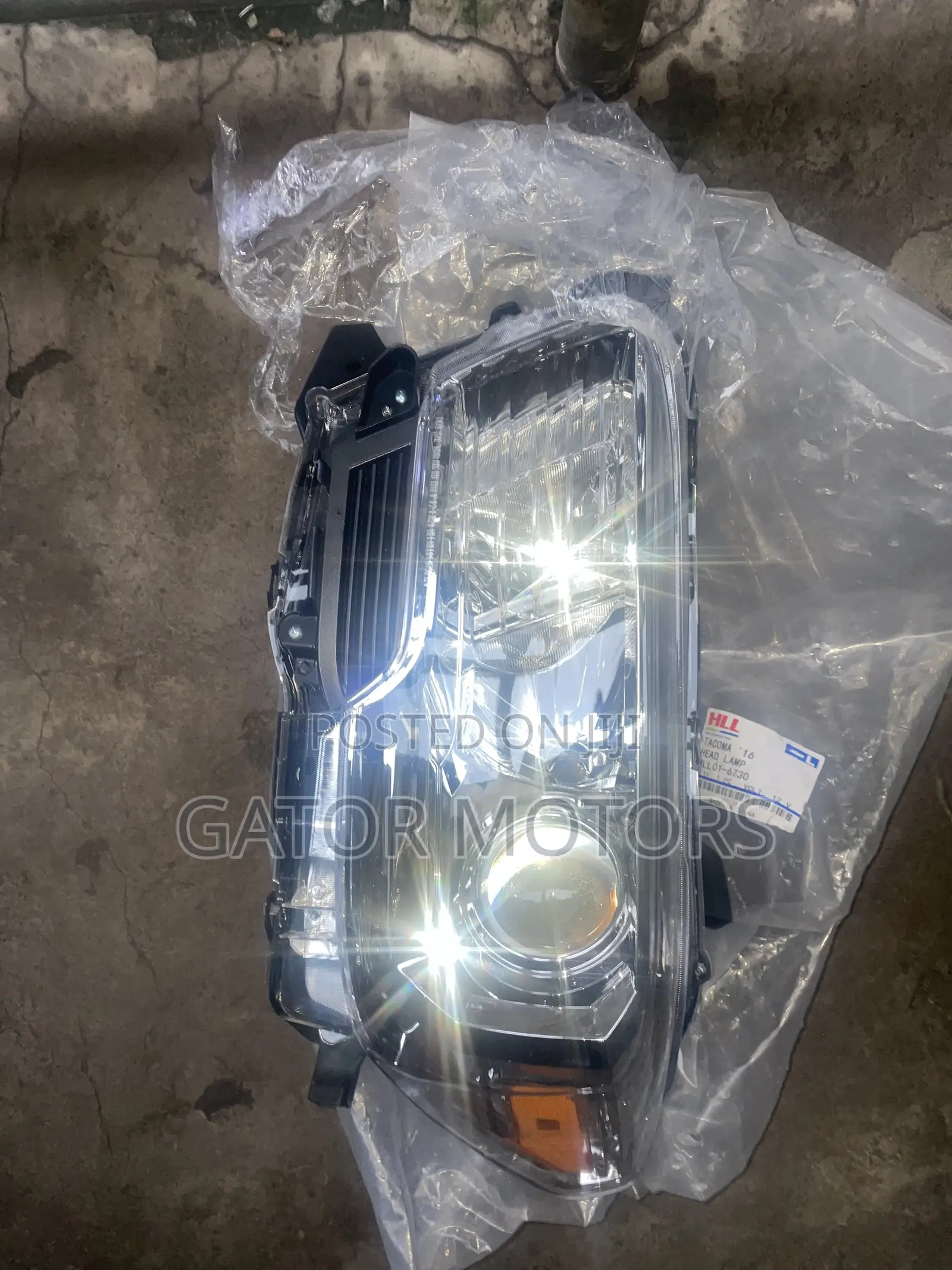 Tacoma 2016 2017 2018 2019 2020 Headlight Basic ( No Led) Pair