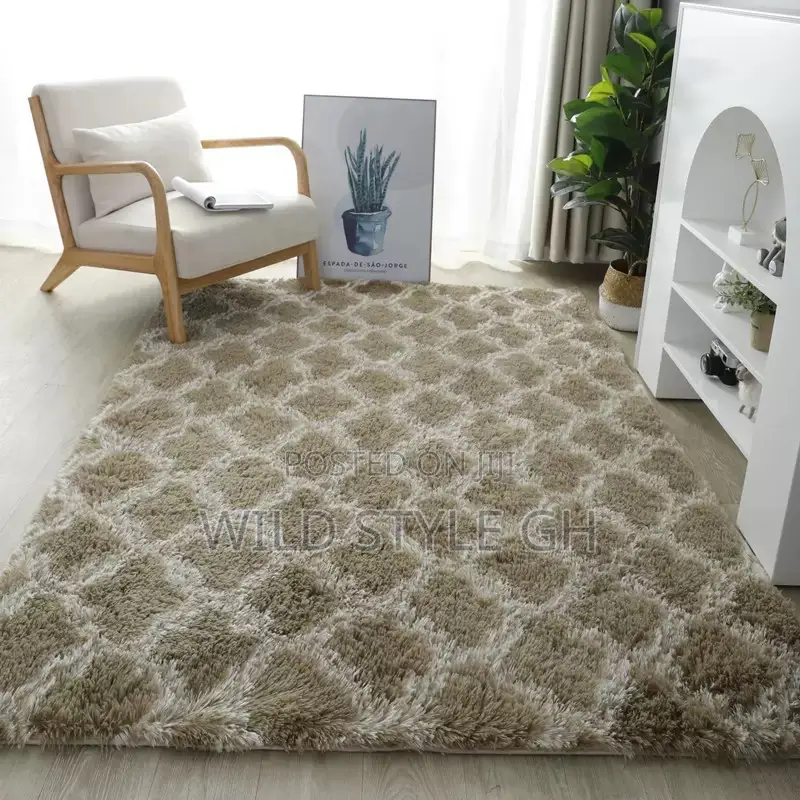 Classy Fluffy Carpets/ Rugs in All Sizes