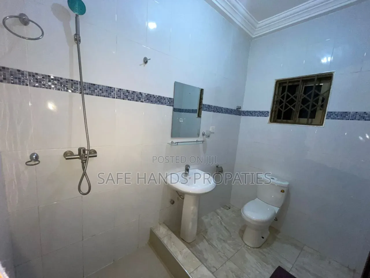 Furnished 2bdrm House in Lakeside Estate, Accra Metropolitan for sale