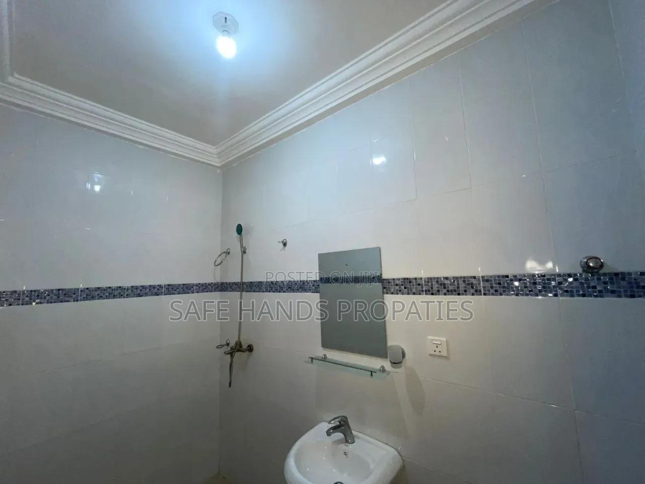 Furnished 2bdrm House in Lakeside Estate, Accra Metropolitan for sale