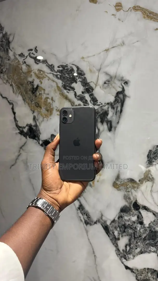 Apple iPhone 11 64 GB Black