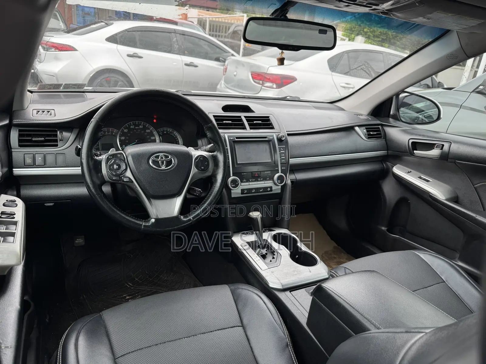 Toyota Camry SE 4dr Sedan (2.5L 4cyl 6A) 2014 White