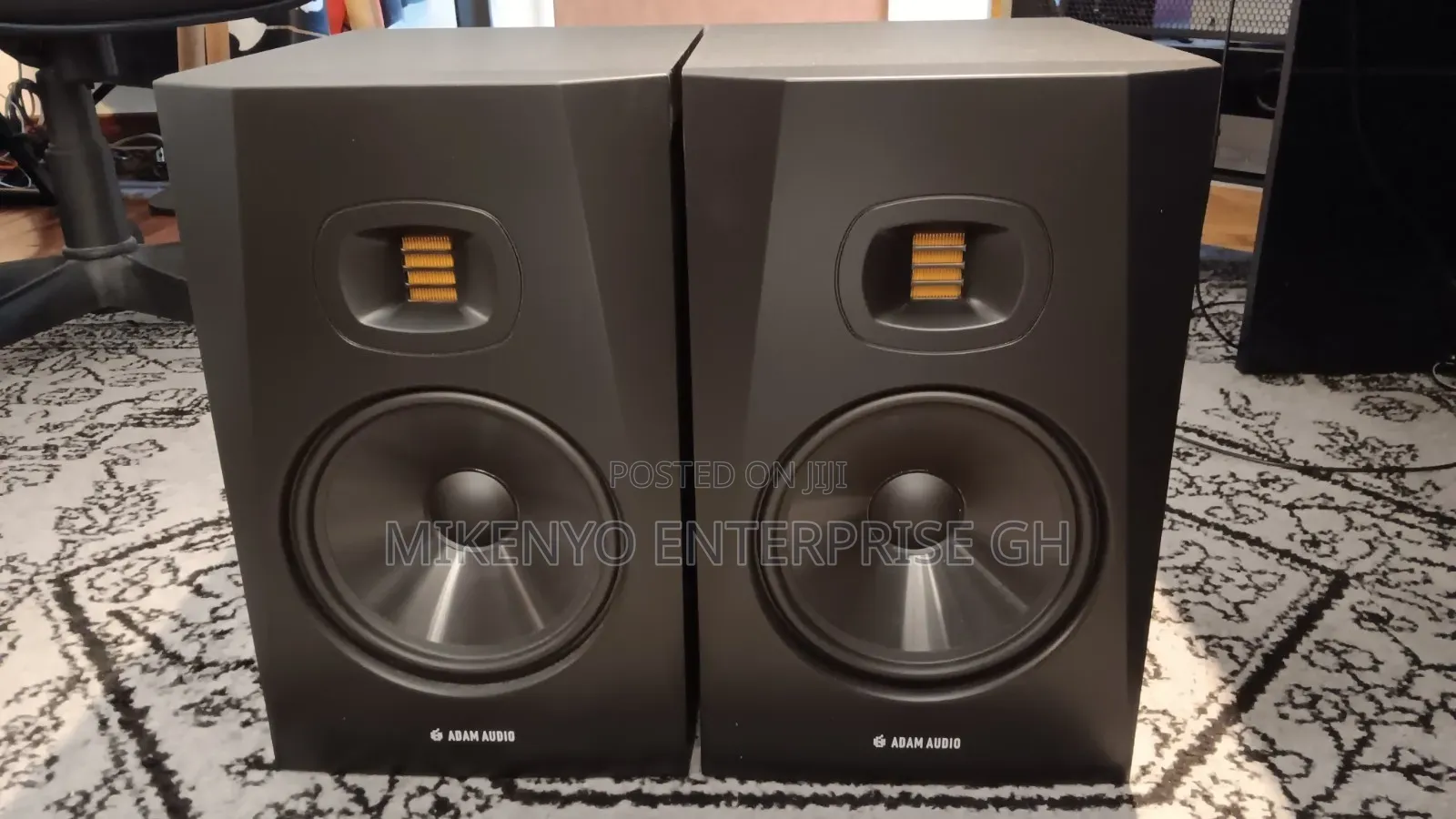 Adam Audio T8v 8" Active Studio Monitor