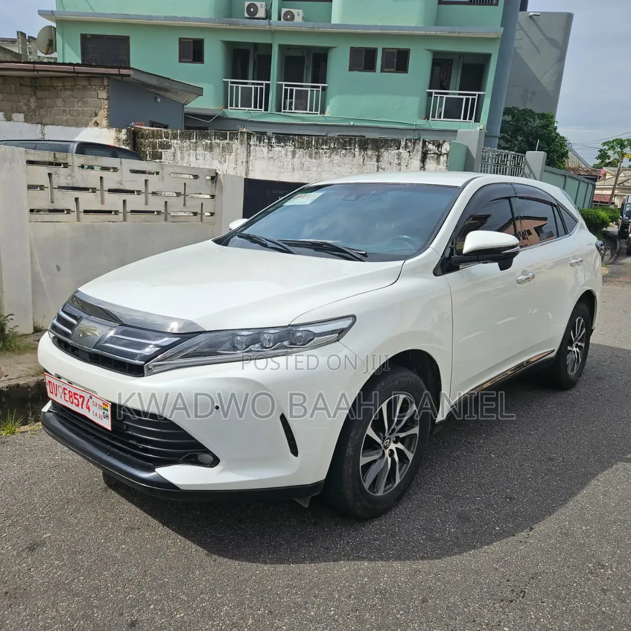Toyota Harrier 2.0 2019 White