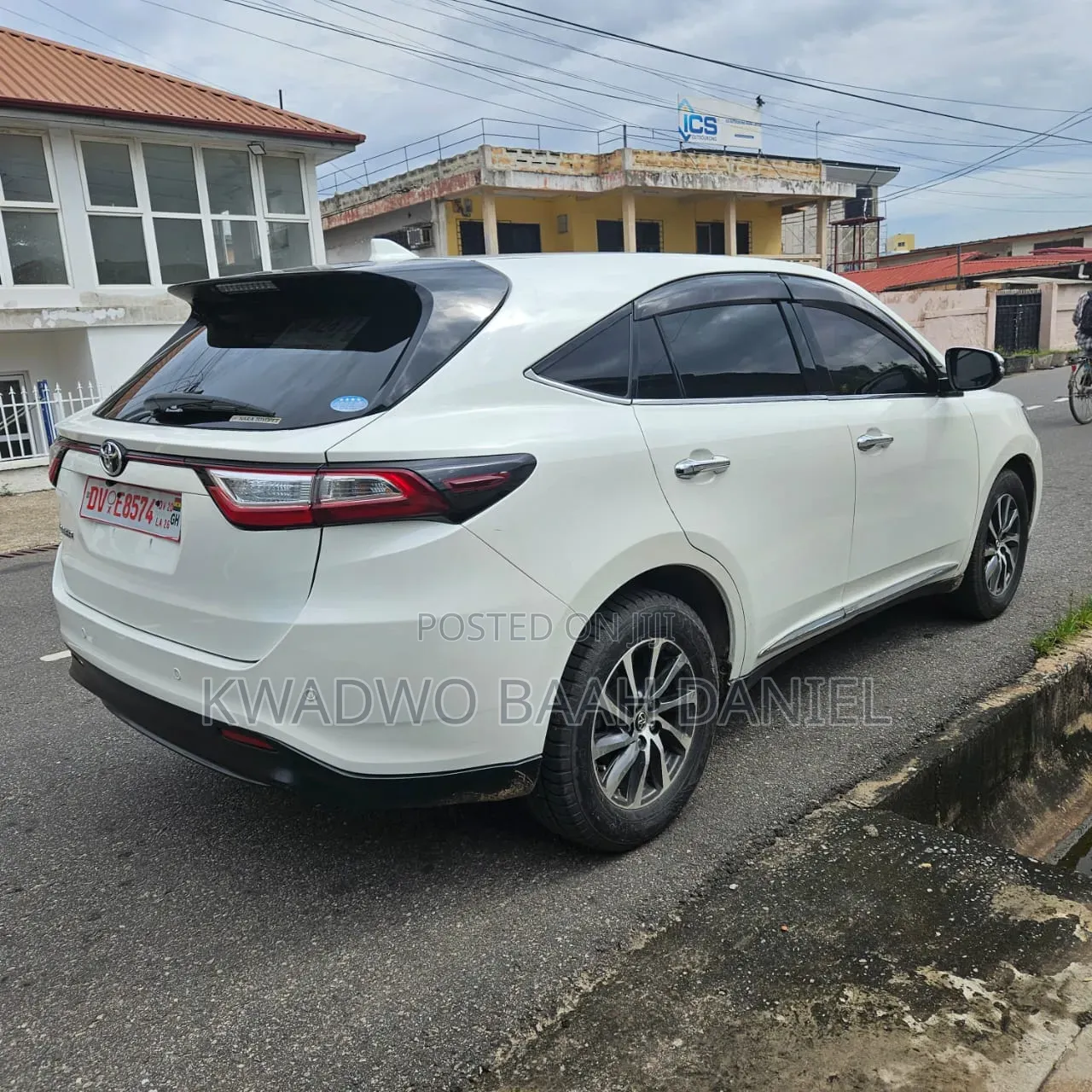 Toyota Harrier 2.0 2019 White