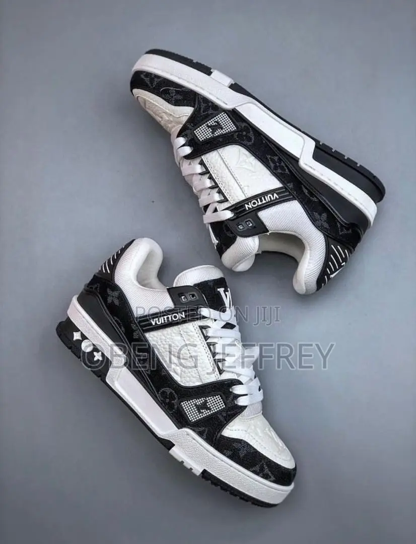 Original Louis Vuitton Trainer Black/ White Denim