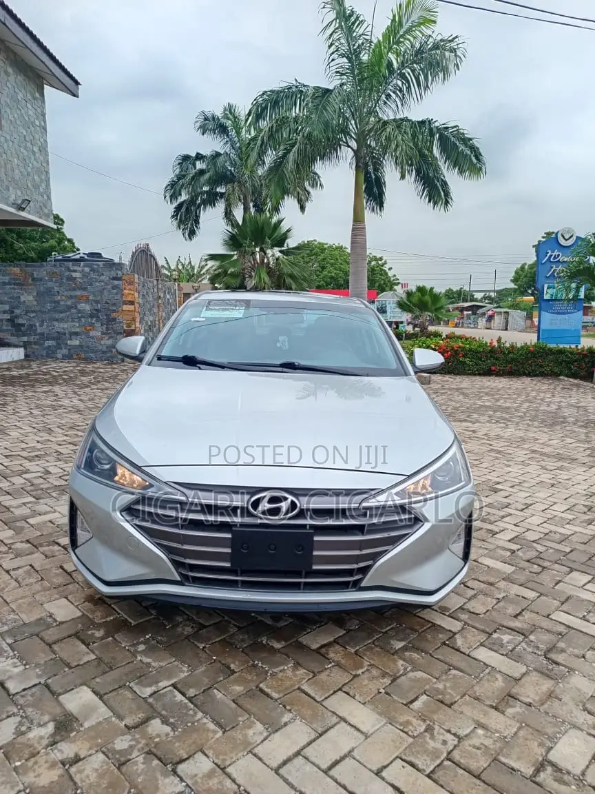 Hyundai Elantra SE 2020 Silver