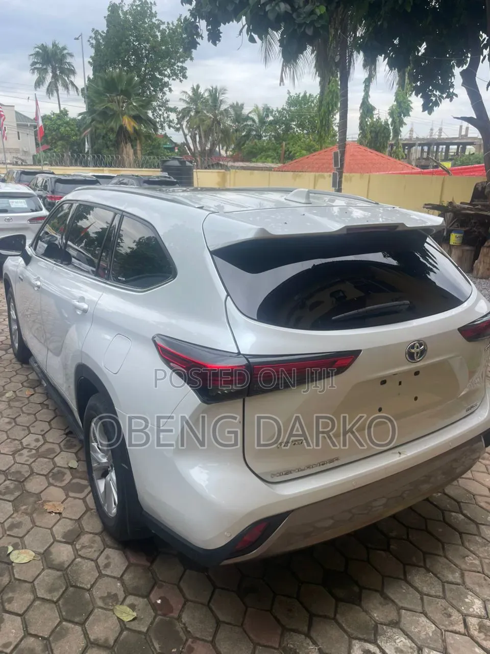 Toyota Highlander Hybrid 2021 White