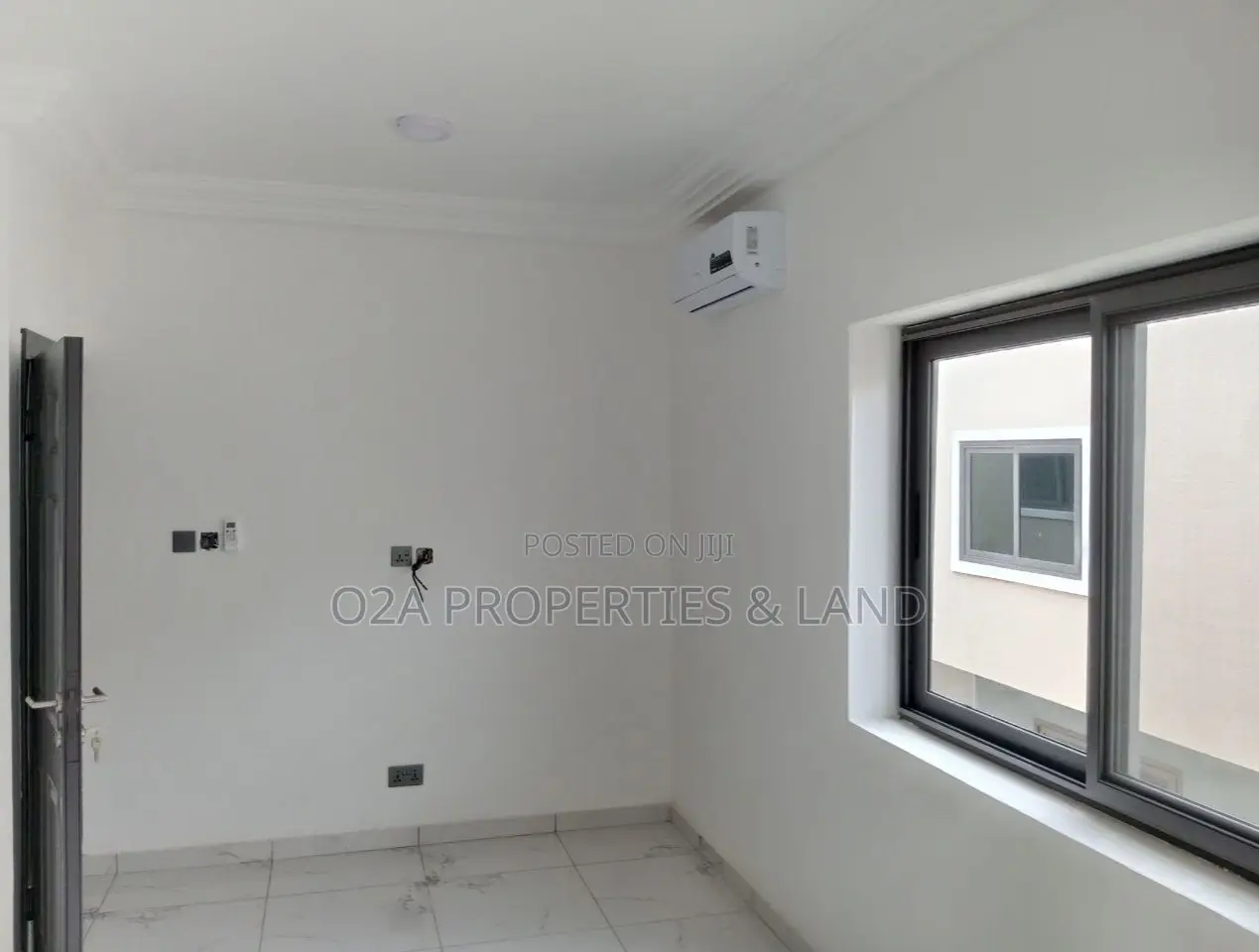 3bdrm Townhouse / Terrace in Adenta, Barrier for rent