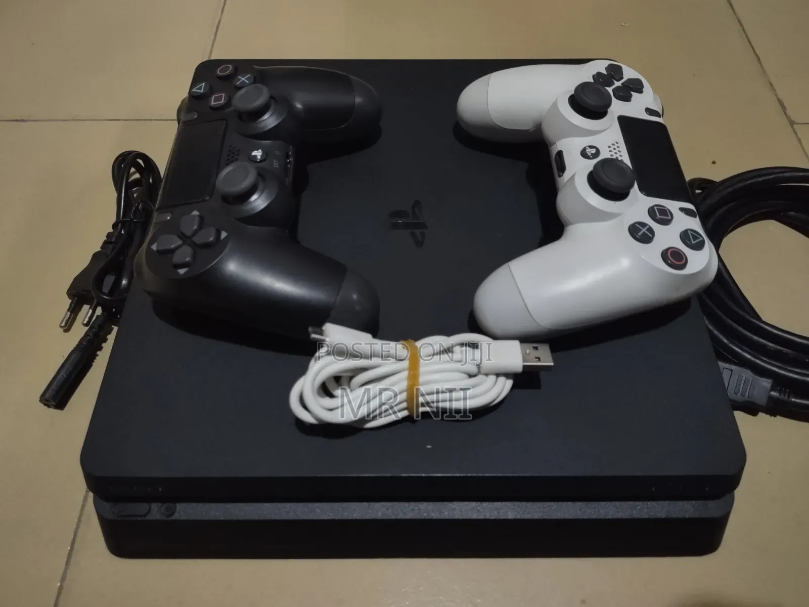 Playstation 4 Slim With 2 Controllers and Online Games