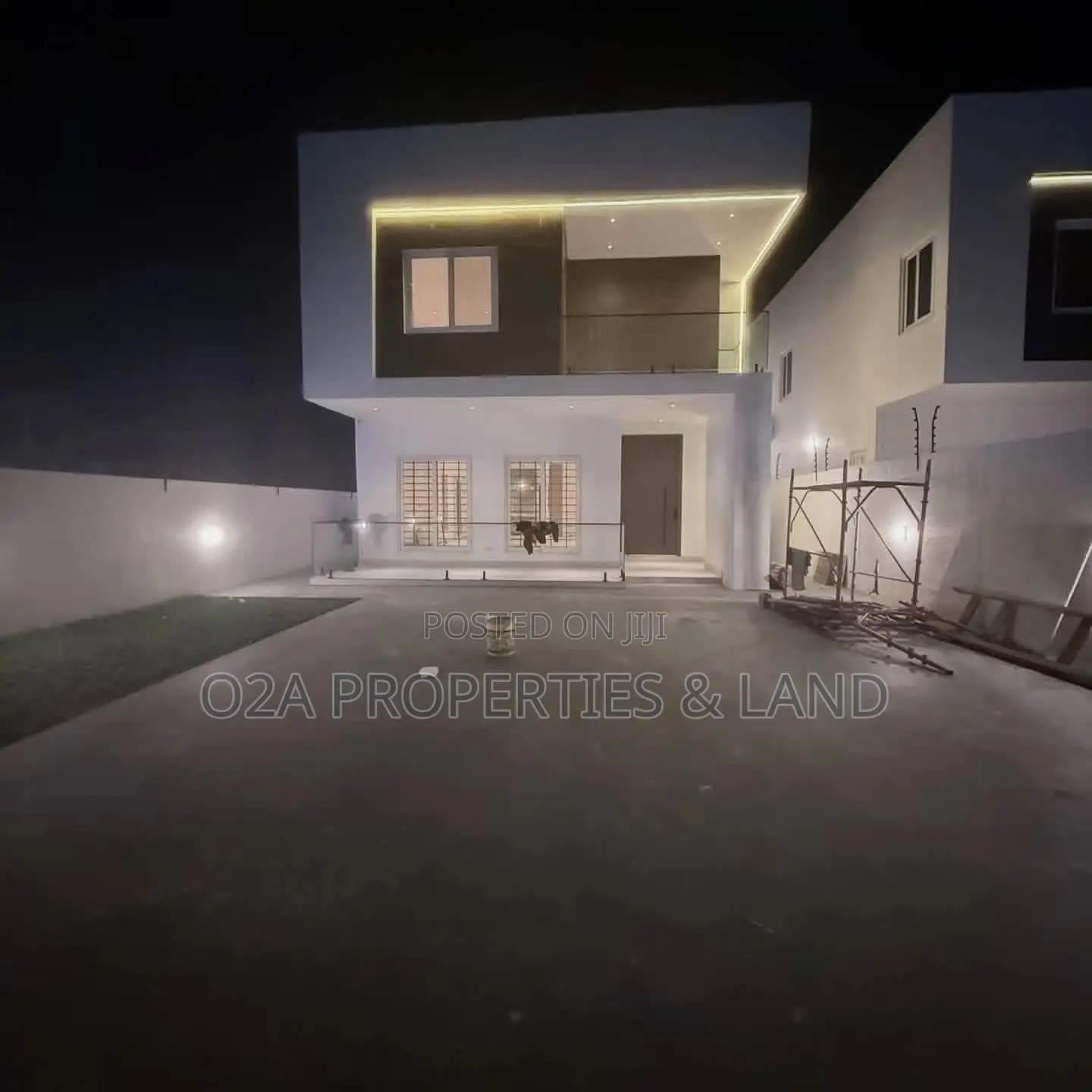 4bdrm House in Sakumono for sale
