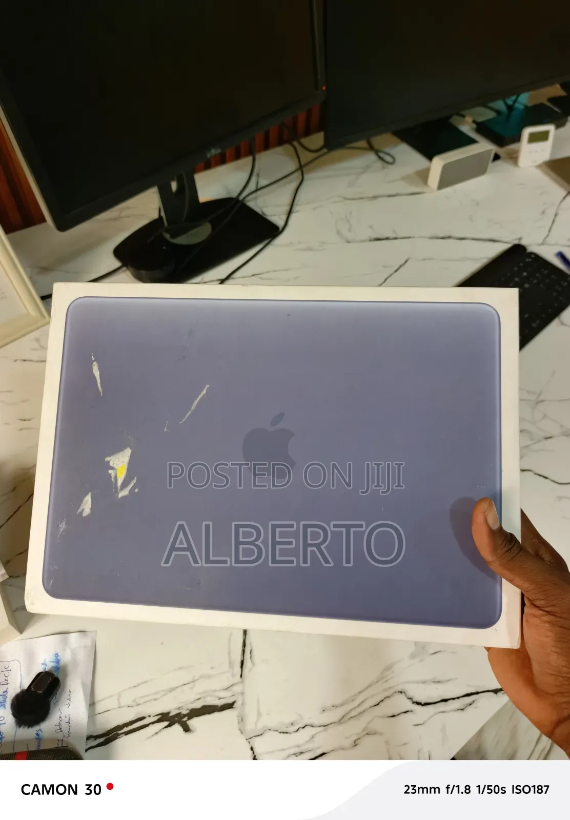 New Laptop Apple MacBook 8GB Apple M5 SSD 512GB