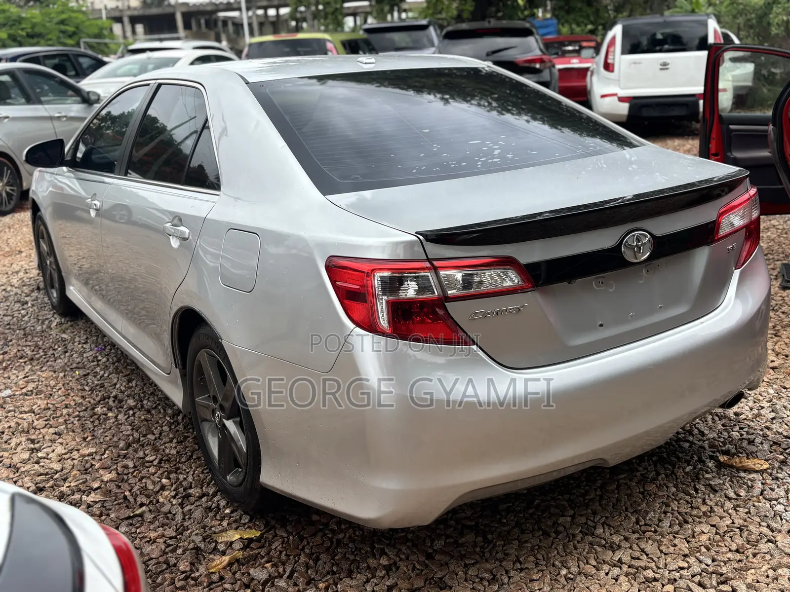 Toyota Camry SE 4dr Sedan (2.5L 4cyl 6A) 2013 Silver