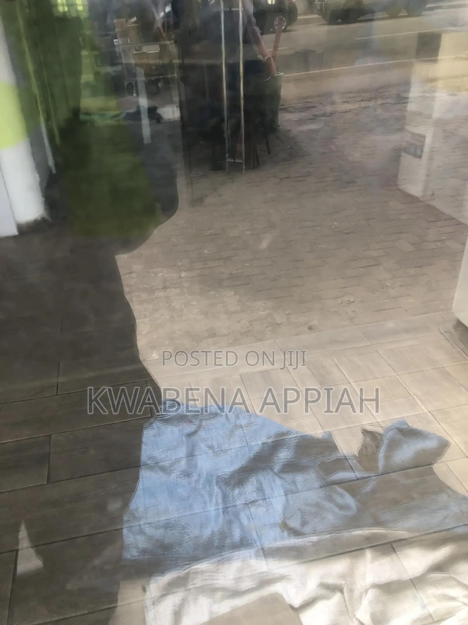 Office or Shop Is for Rent at Adum