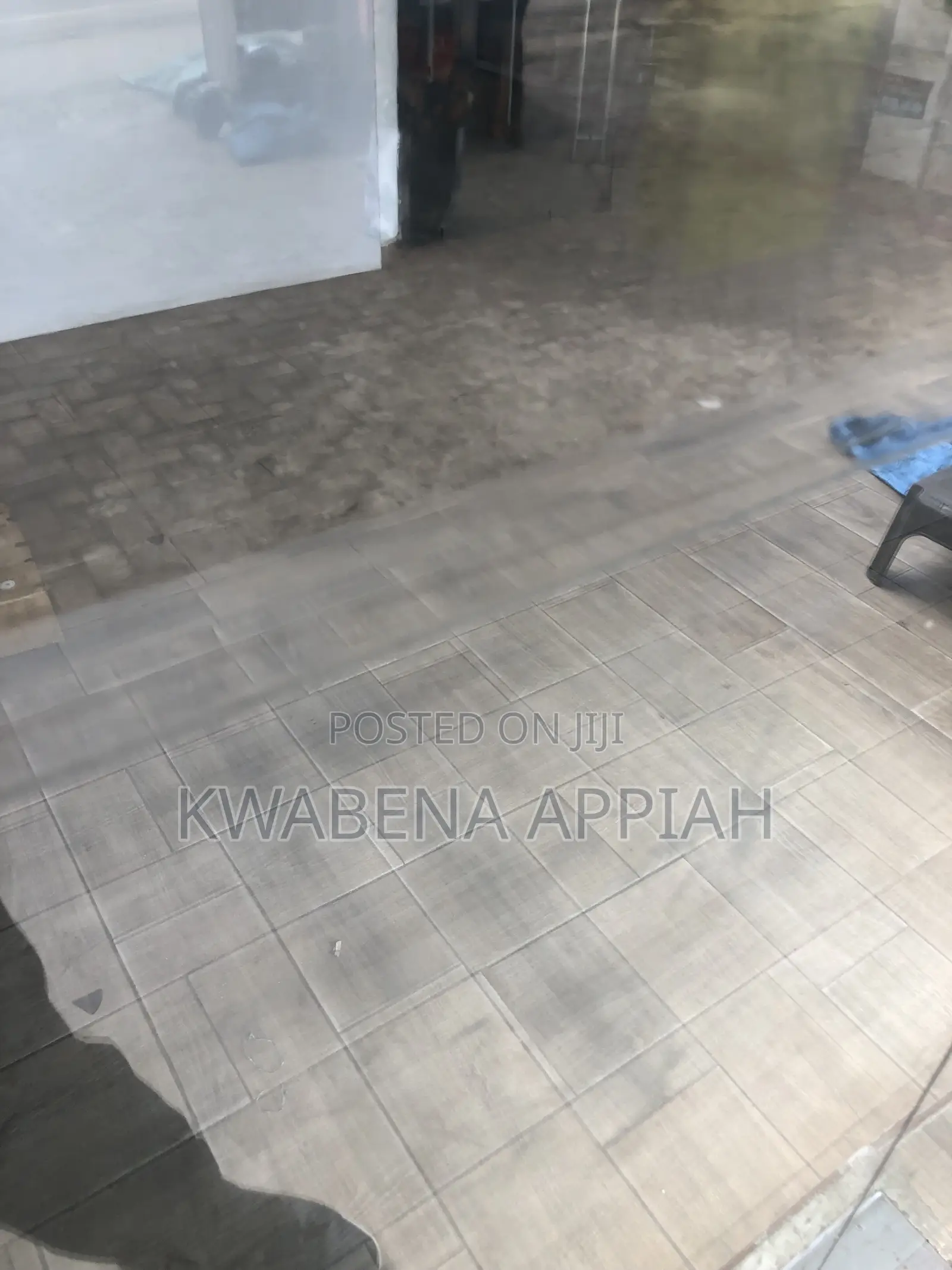 Office or Shop Is for Rent at Adum