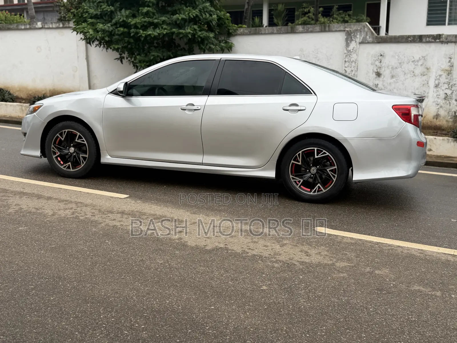 Toyota Camry SE 4dr Sedan (2.5L 4cyl 6A) 2014 Silver